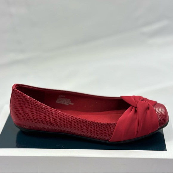 Sold-Karen Scott Flats Dark Red Leather Satin Bow Sz 7.5 - Picture 2 of 10